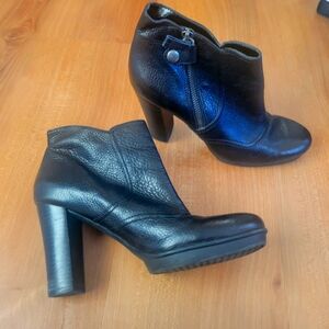 Nine West Black Leather Booties